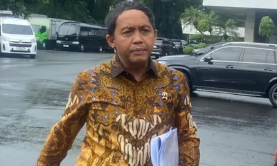 Raja Juli Singgung Gugatan Gibran: Dulu Jokowi, Hari Ini Mas Gibran