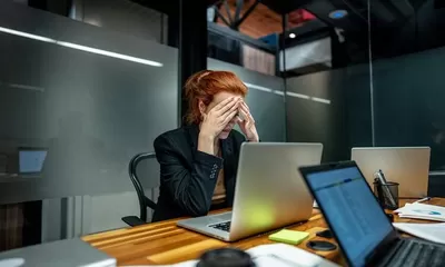 Menghadapi Burnout di Tengah Kesibukan Kerja, Tips dan Cara Efektif untuk Mengelola Stres dan Kembali Sehat Secara Mental