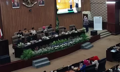 DPRD Kota Bekasi Tolak Rencana Pemkot Sewa 72 Mobil Listrik, Desak Anggaran Dialihkan ke Pengelolaan Sampah