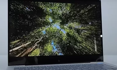 HP Omnibook X14, Rekomendasi Laptop dengan Desain Premium, Chipset Qualcomm Snapdragon X Plus, Kapasitas Baterai 59Wh