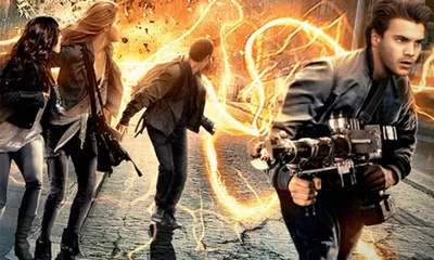 Sinopsis Film The Darkest Hour (2011), Saat Invasi Alien Memburu Energi Manusia