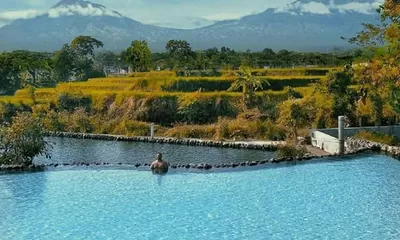 Segarnya Bermain Air di Umbul Siblarak Klaten, Pemandangan Gunung Merapi Menyapa Kamu!