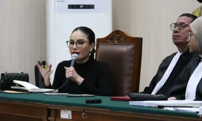 Jengkel dengan Jaksa Saat Persidangan, Nikita Mirzani Cengengesan dan Joget Velocity di Ruang Sidang
