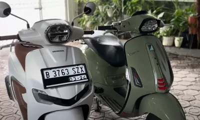 Diadu! Perbandingan Motor Honda Stylo 160 vs Vespa Sprint S, Satu Kelas Beda Harga