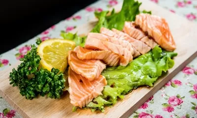 Ternyata Mengkonsumsi Banyak Salmon Bisa Bikin Kamu Kena Sakit Ini Lho!