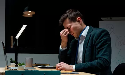 Sering Begadang? Ini Dampaknya ke Otak dan Tubuh Kamu