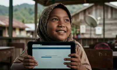 Hapus Blank Spot, Pemprov Sulteng dan Pemda Parigi Moutong Pasang Satelit di Sekolah Pelosok