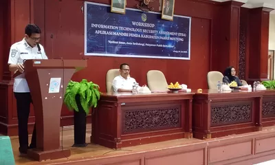 Bupati Erwin Burase Minta Seluruh Aplikasi Pemda Parigi Moutong Diaudit Keamanan Siber