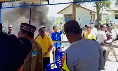 Kecewa Rombongan Pejabat Batal Datang, Warga Lamba Leda Amuk Posko