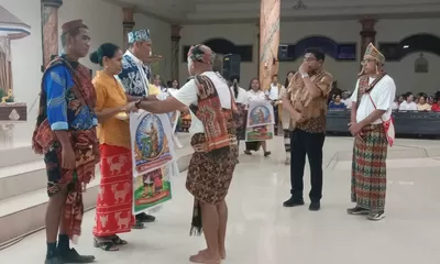 Menuju 75 Tahun, Paroki Sang Penebus Waingapu Luncurkan Logo dan Maskot