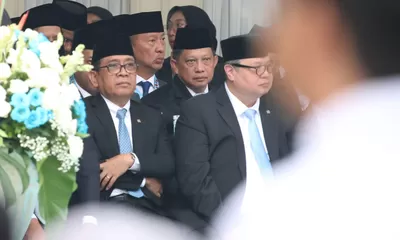 Pemerintah Anugerahkan Tanda Kehormatan Satyalancana Wira Karya kepada Enam Tokoh