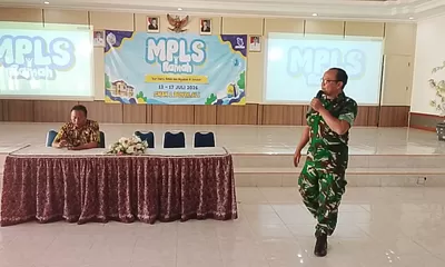 Danramil Kota Boyolali Tanamkan Jiwa Nasionalisme kepada Siswa Baru SMAN 1 Boyolali