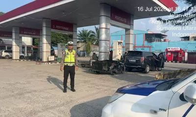 Antisipasi Kelangkaan BBM, Sat Lantas Polres Tanjung Balai Patroli di Sejumlah SPBU