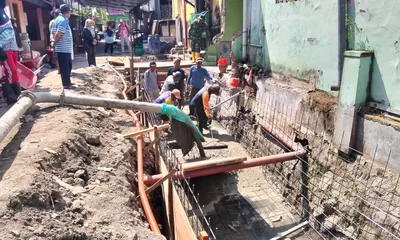 Satgas TMMD Sengkuyung Tak Kenal Hari Libur, Bersama Masyarakat dan Ormas Terus Genjot Kerjakan Pengecoran