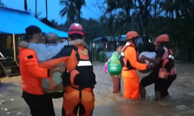 Gerak Cepat, Tim Gabungan BPBD Tapanuli Tengah Evakuasi Warga Terdampak Banjir di Empat Kecamatan