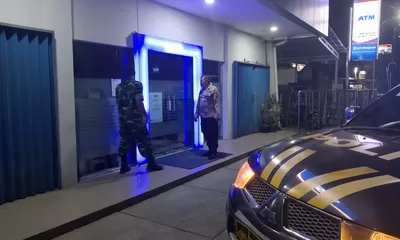 Patroli Malam TNI-Polri di Manyaran, Pastikan Objek Vital dan Koperasi Merah Putih Tetap Aman