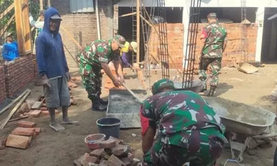 Babinsa Terlibat Langsung Bangun Rumah Warga, Wujudkan Semangat Gotong Royong