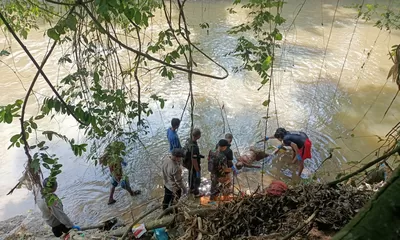 Mayat Pria Tanpa Identitas Ditemukan Mengambang di Sungai Dalu X B