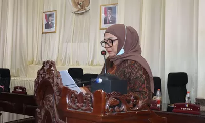 Fraksi PKS dan Fraksi PAN Menyetujui Laporan Pansus Perubahan Bentuk Hukum Perseroan Terbatas Menjadi Perusahaan Daerah Pembangunan Batra Berjaya Sert
