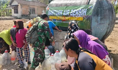 Kodim Wonogiri Salurkan Bantuan Air Bersih Kepada Ratusan Jiwa Di Desa Basuhan Eromoko