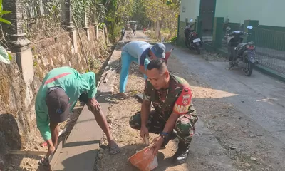Babinsa Gesi Pimpin Aksi Gotong Royong, Talud Dibangun Demi Selamatkan Akses Warga