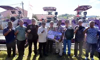 Bupati Tapanuli Tengah Salurkan Bantuan Alsintan dan Bibit Hortikultura untuk Pemulihan Pertanian Pascabencana