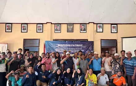 Tim 5 Ekspedisi Patriot IPB University Fasilitasi Petani Salor Bertukar Pengalaman untuk Memperkuat Kelembagaan Bisnis Padi