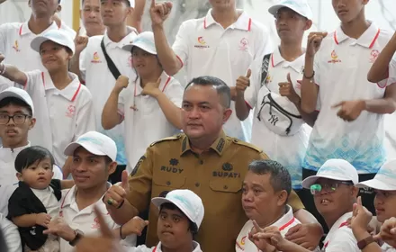 Rudy Susmanto Lepas Atlet Bogor ke PESONAS II, Keterbatasan Bukan Penghalang Prestasi   