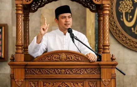 KHUTBAH JUM’AT 25 SEPTEMBER 2026 TEMA PENTINGNYA PEMIMPIN MENJAGA UCAPAN, BERBICARA TANPA ARAH