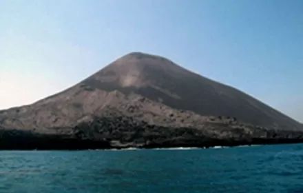 Geliat Gunung Anak Krakatau Menurun, Badan Geologi Turunkan Status dari Siaga Menjadi Waspada