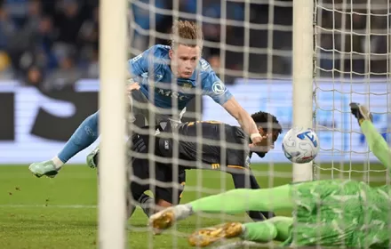 Napoli 3-3 Roma: McTominay Menggila dalam Drama Enam Gol!