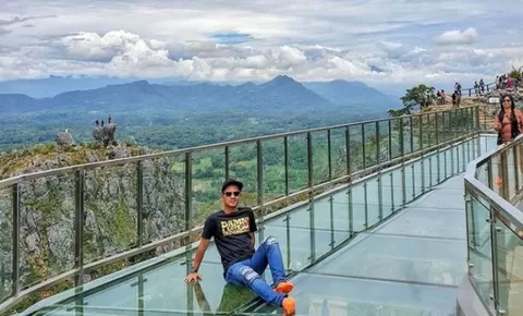 Di Klaim Aman, Wisata Jembatan Kaca di Sulsel Ini Bisa Jadi Tujuan Liburan yang Unik dan Memacu Adrenalin