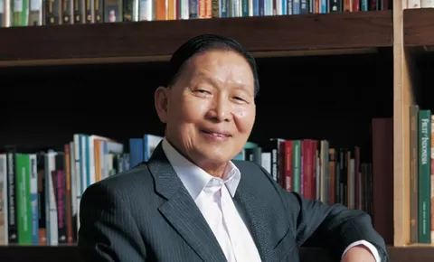 Kisah Mochtar Riady: Dari Anak Pedagang Batik Menjadi Sang "The Magic Man of Bank Marketing"