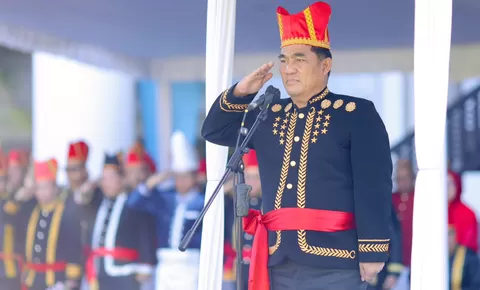 Gubernur Yulius Selvanus: Pendidikan Harus Manusiakan Manusia, Guru Tak Boleh Tertinggal
