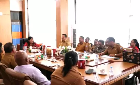 Revolusi Digital Pendapatan Daerah: Wabup Anisya G. Bambungan Pimpin High Level Meeting Optimalisasi Pajak & Retribusi Berbasis Teknologi