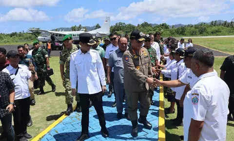 Gubernur Sulawesi Utara dan Pangdam XIII/Merdeka Disambut Adat di Talaud, Buka Karya Bakti Skala Besar 2026