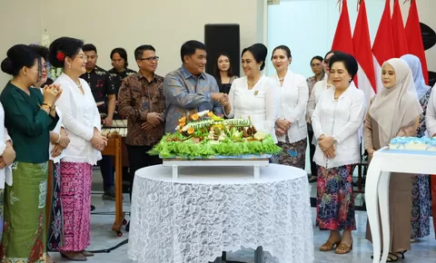 Gubernur Yulius Selvanus Apresiasi Peran BKOW Sulut di Usia ke-67, Sebut Perempuan Motor Pembangunan Daerah