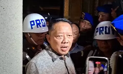 Eks Jampidsus Febrie Adriansyah Sebut Penahanannya Kriminalisasi, Serahkan Misteri Emas 74 Kg ke Penyidik
