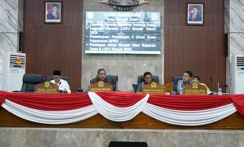 DPRD Subang sahkan Raperda Desa dan LKPJ 2025, soroti kinerja pemda dan dasar hukum pilkades