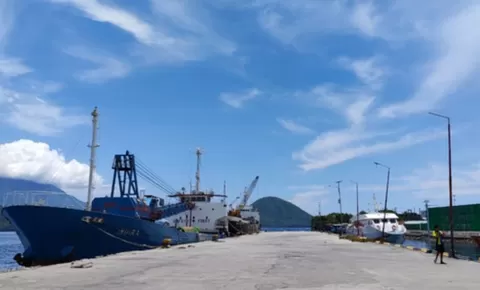 Cerpen Laut: Lembayung Kerinduan Ibu di Dermaga Pelabuhan Ahmad Yani Ternate
