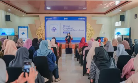 BRI Peduli Beri Pelatihan Kewirausahaan Bagi Puluhan Purna Pekerja Migran Asal Cirebon, Dorong Kemandirian Ekonomi Para Pahlawan Devisa