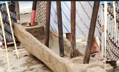 Tutunggulan: Harmoni Lesung dan Alu dalam Tradisi Masyarakat Sunda