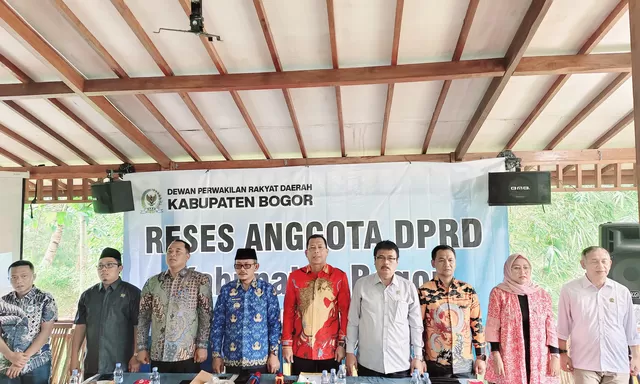 JANJI KEMENTERIAN PUPR DIPERTANYAKAN! WAKIL KETUA DPRD JUNSAM TAGIH PERBAIKAN JALAN CIBADAK-CITEUREUP