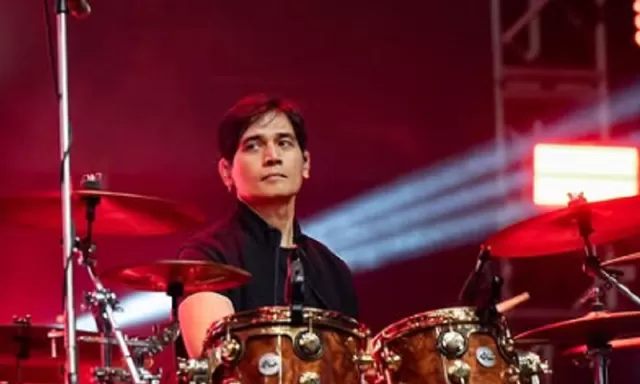 Di Balik Absennya Tyo Nugros Pada Konser Dewa 19 Malaysia, Ternyata Terkait dengan Urusan Keuangan Negara