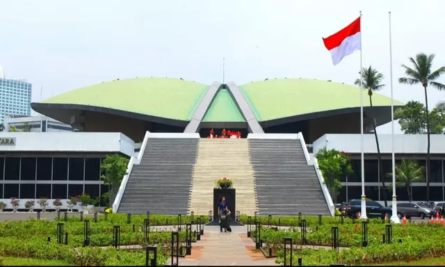 Perpres 111/2025 Masukkan LGBTQ sebagai Ancaman Nonmiliter, DPR Tampung Aspirasi RUU LGBT