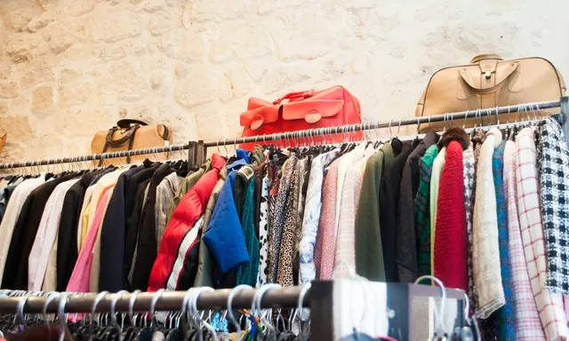 Surga Belanja Baju Thrifting di Bogor, Banyak Barang Branded yang Dijual Murah Meriah