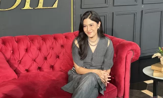 Begini komentar Dian Sastrowardoyo ketika harus melakoni karakter baru sebagai anak mafia di 'Ratu Adil'