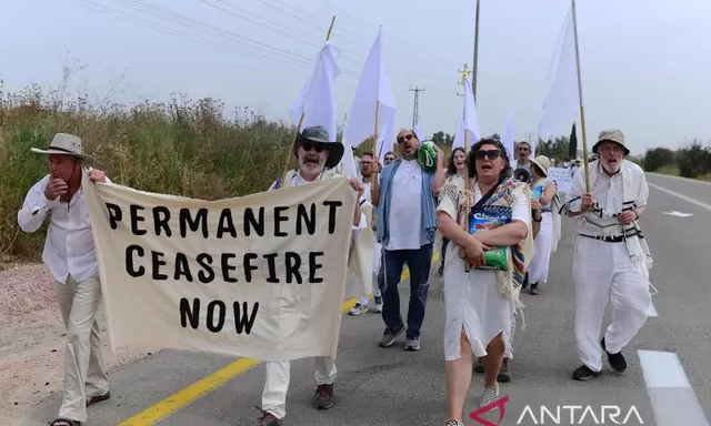 Pasukan Israel ditarik seiring gencatan senjata, ribuan warga Palestina kembali ke utara