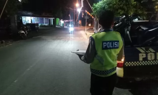 Kurang konsentrasi, pengendara motor tabrak tong sampah di Gamping