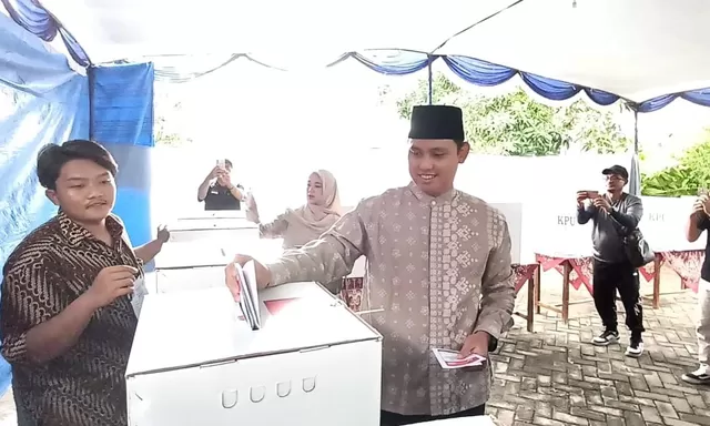 Ditanya Milih Paslon Berapa, Bupati Dico: Keterlaluan Kalau Tanya